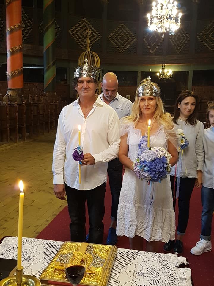 Снимки от венчавката на Влади Априлов. Няма да повярвате колко големи ...